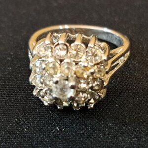Vintage 18 BK HGE White Gold Rhinestone Cluster Ring  Size 6.5